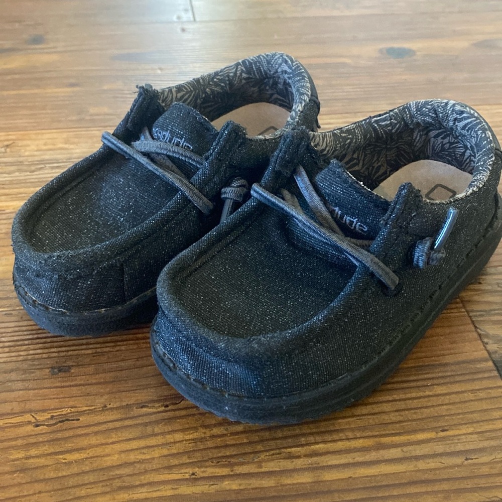 Hey Dude Wally Toddler size 7 shoes